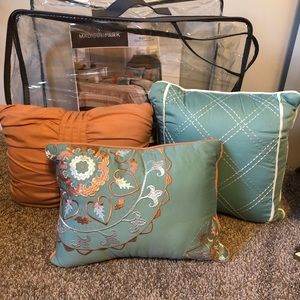 Decorative pillows